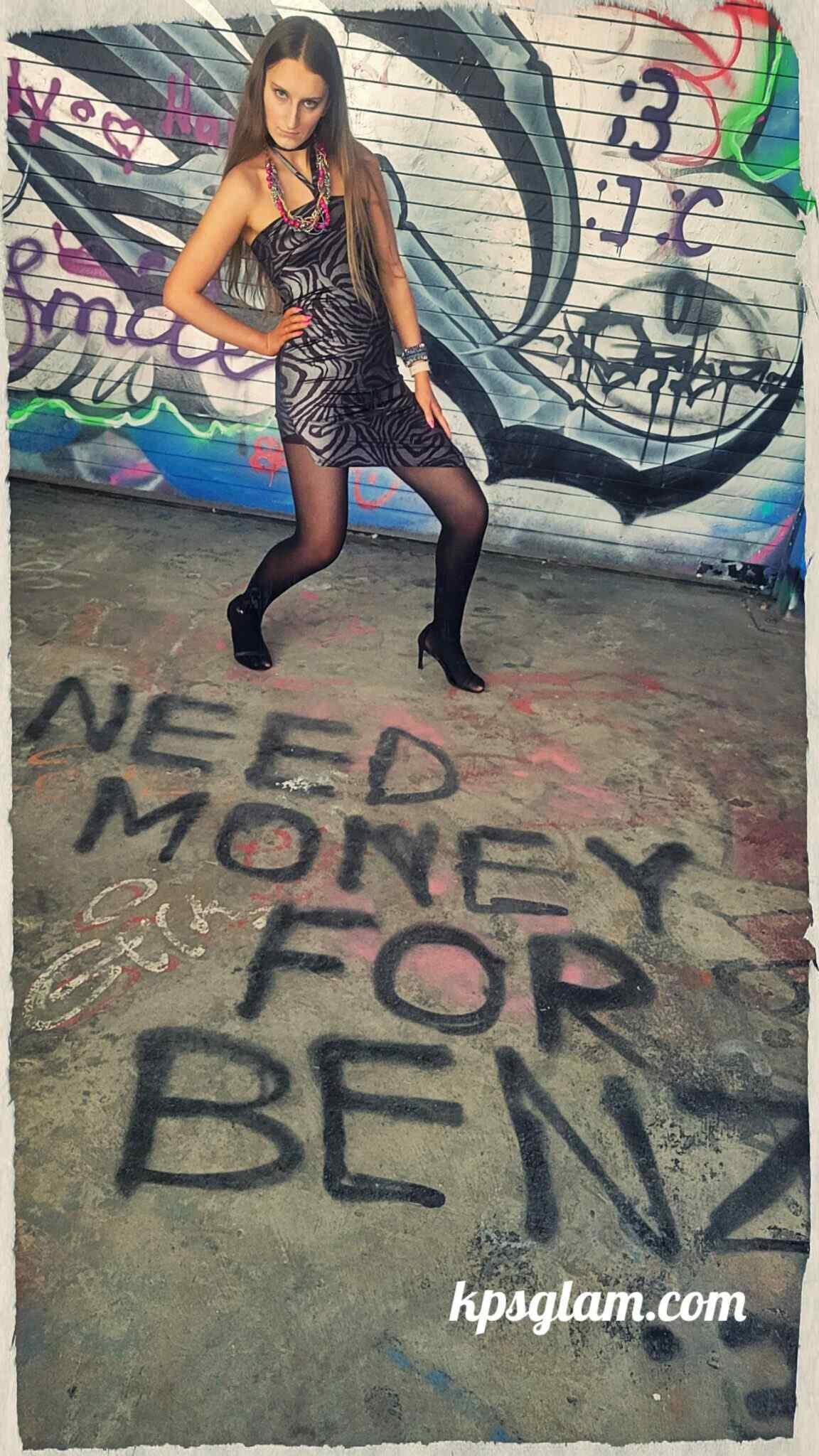 9 9
